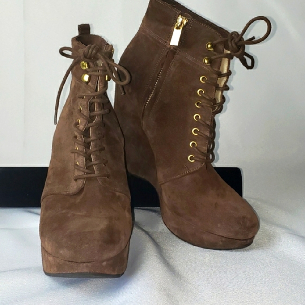 Michael Kors sz 9.5, brown suede wedge booties